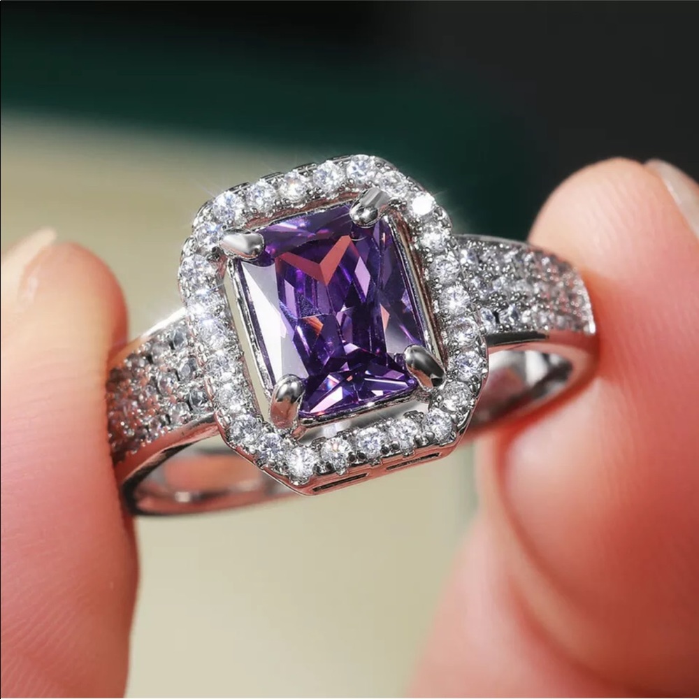 💜925 Stamped Sterling Silver Amethyst Ring💜 - Picture 2 of 7